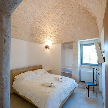 Lamia Mari'- Aia Piccola * Alberobello